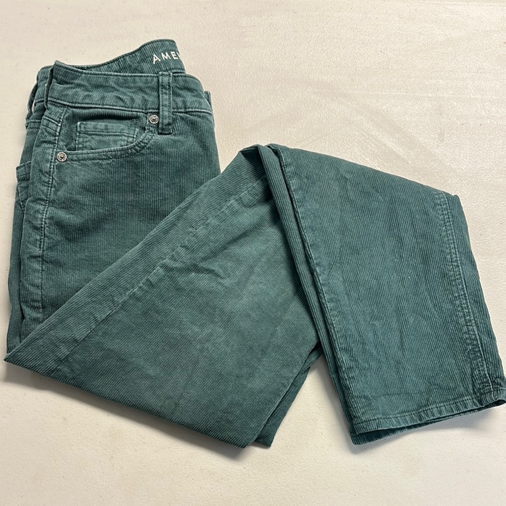 American Eagle Mom Straight Leg Jeans - Picture 1 of 5